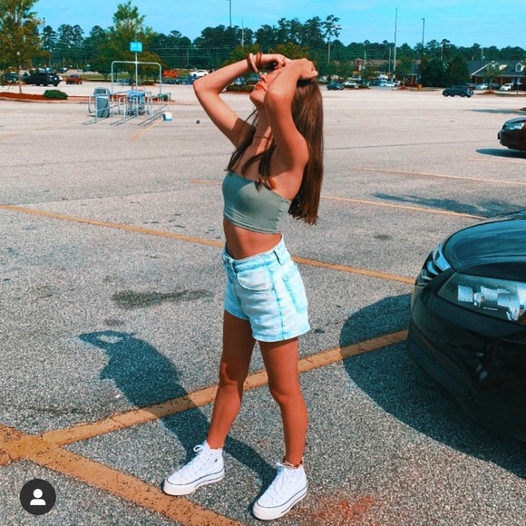 Meet your Posher, Stacy - Picture 1 of 1